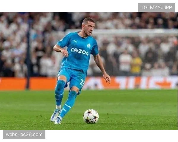 特写：马赛门将保-洛佩斯神勇三连扑，力保球门不失